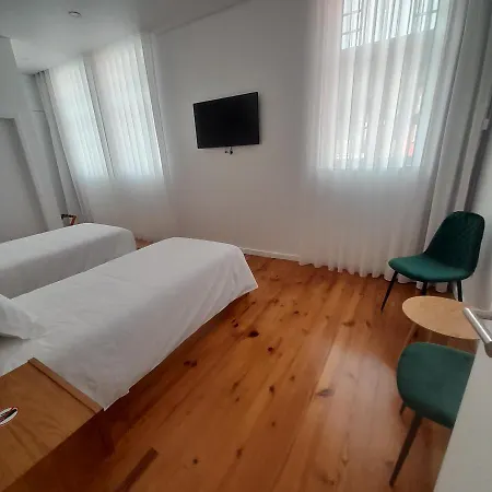 Alojamento de Acomodação e Pequeno-almoço Douro Avenida 3*